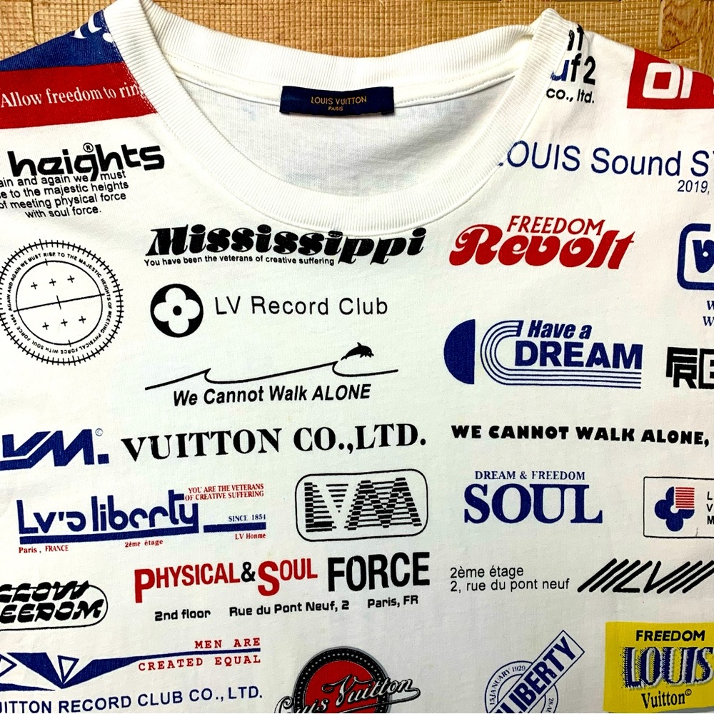 Louis Vuitton Shirt Men’s M White Unique All-Over Spell-Out Logos Liberty READ.